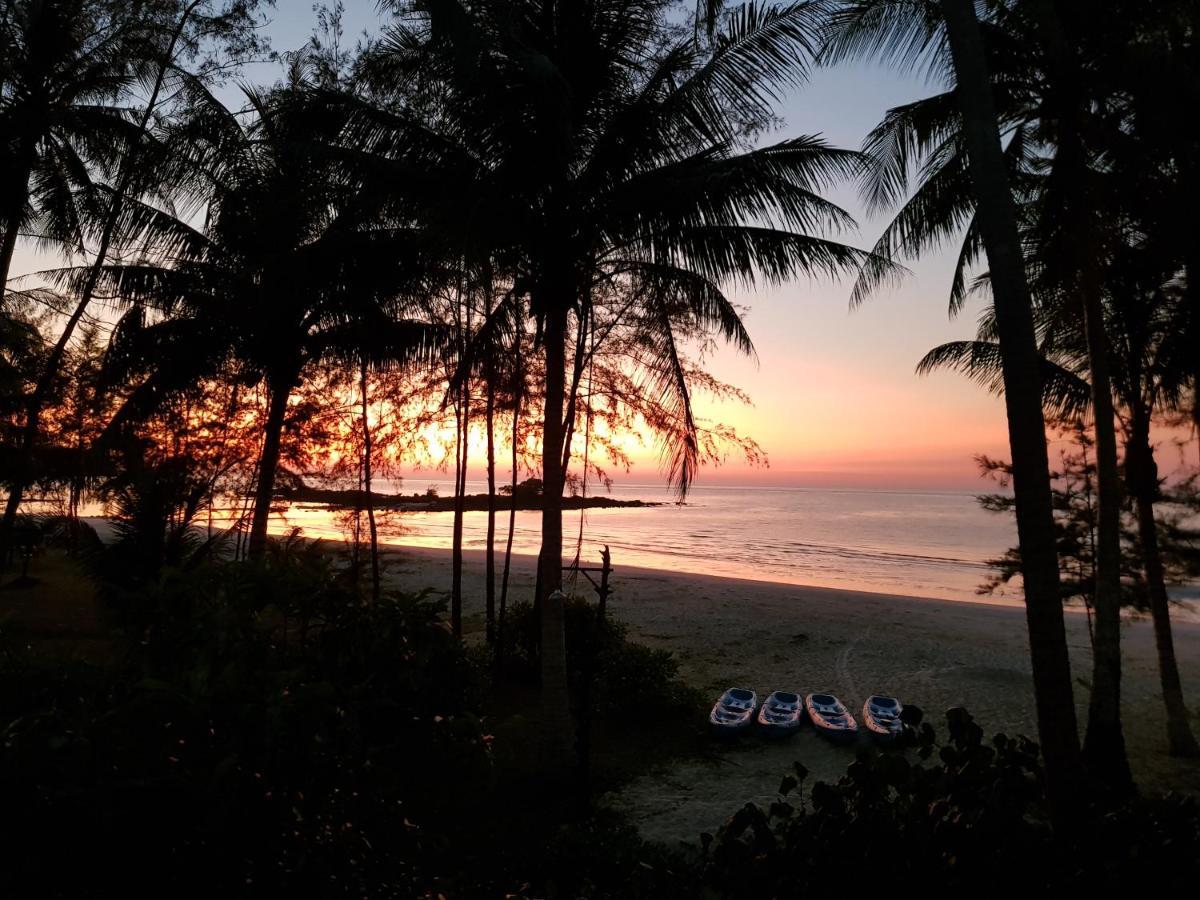 S Beach Resort Ko Kut Exterior photo